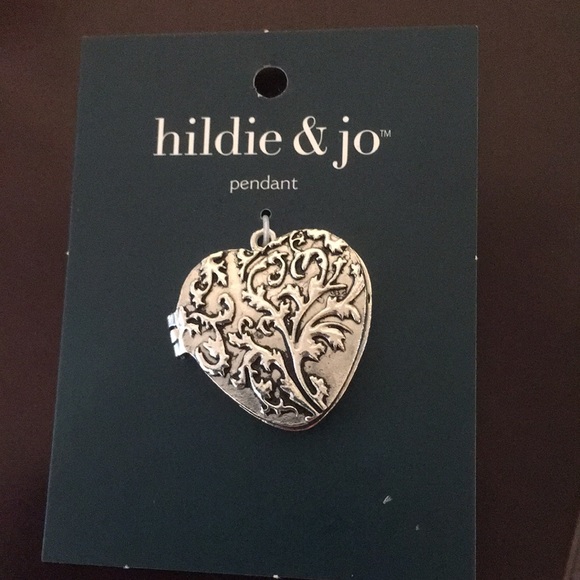 New Gorgeous Heart Magnet Locket Foliage Pendant - Picture 4 of 4